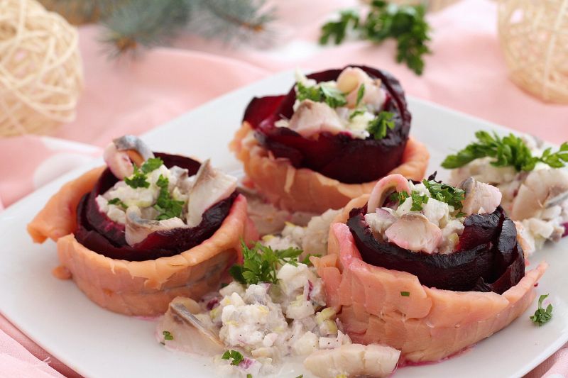 Śledziowe bombki niespodzianki