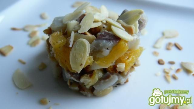Śledziowy tatar orzechowo-pomarańczowy