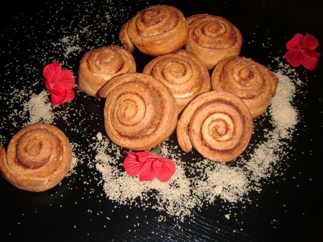 Ślimaczki drożdżowe  - cynamonowe