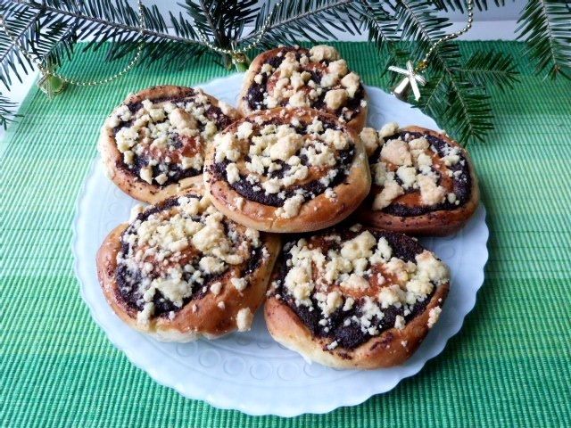 Ślimaczki drożdżowe z makiem i kruszonką Ślimaczki drożdżowe z makiem i kruszonką