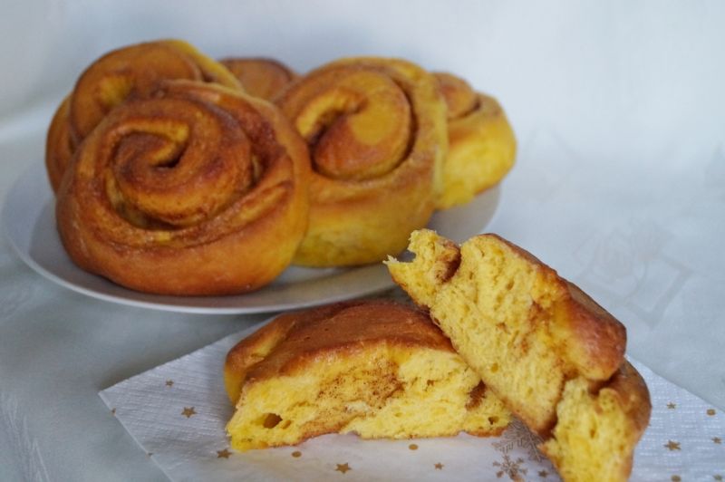 Ślimaczki dyniowe z maślano-cynamonowym wnętrzem