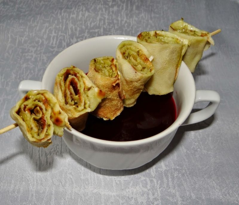 Ślimaczki naleśnikowe z pesto Ślimaczki naleśnikowe z pesto