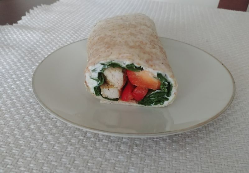 Ślimaczki z tortilli ze szpinakiem i z kurczakiem