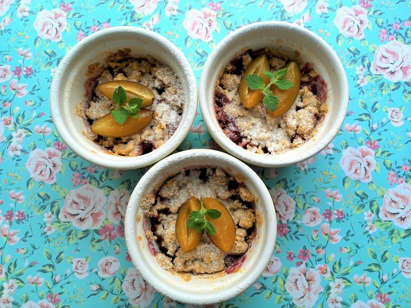 Śliwki pod owsianą kruszonką Śliwki pod owsianą kruszonką