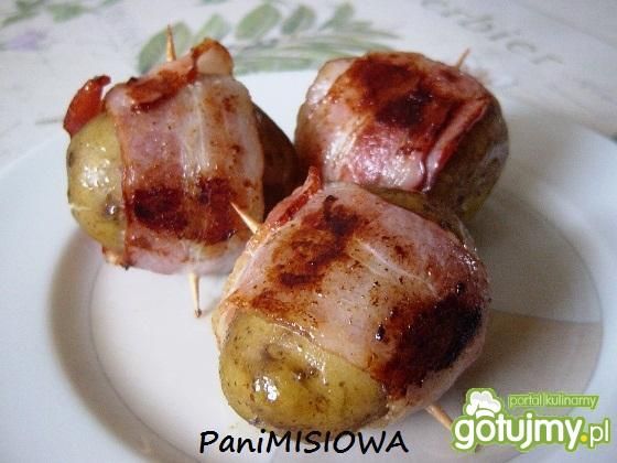 Śliwki / ziemniaczki zawinięte w boczek Śliwki / ziemniaczki zawinięte w boczek