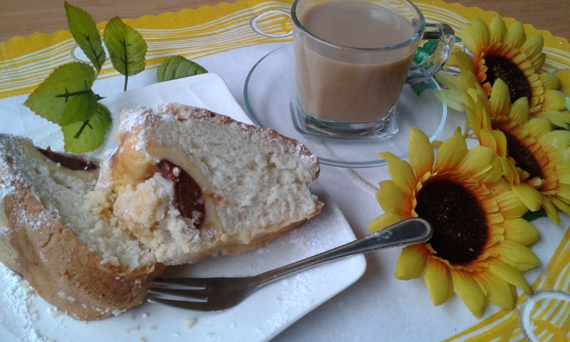 Śliwkowe ciasto z kruszonką  Śliwkowe ciasto z kruszonką