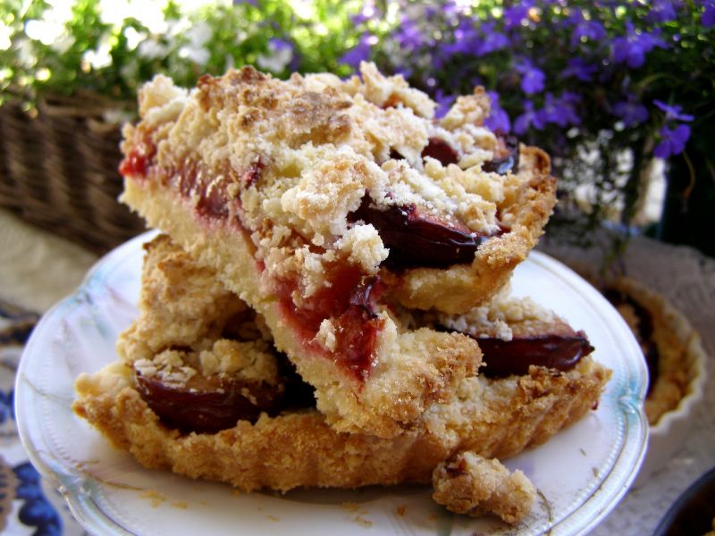 Śliwkowe kruche ciasto  z kruszonką Śliwkowe kruche ciasto  z kruszonką