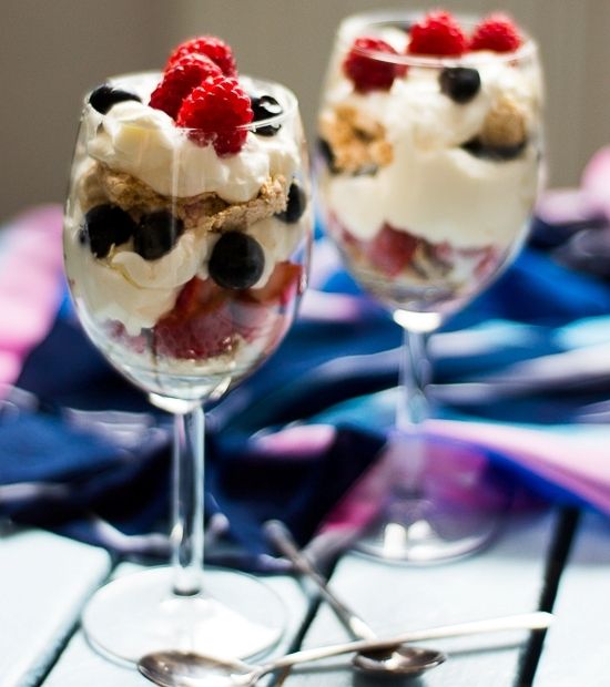 Słodki bałagan z owocami Słodki bałagan z owocami