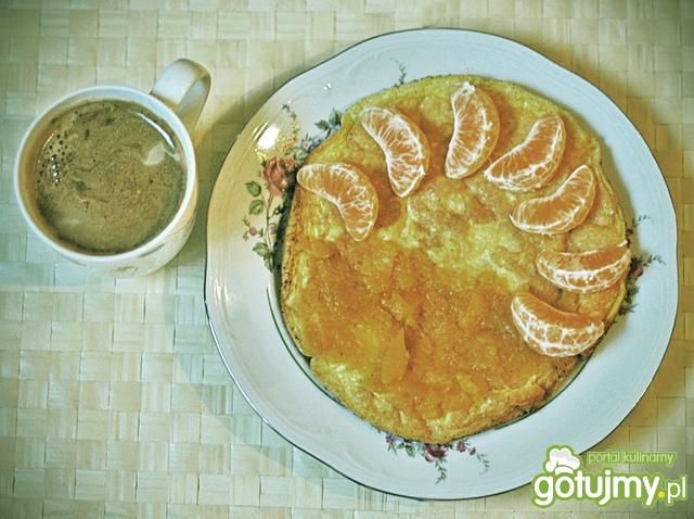 Słodki omlet biszkoptowy