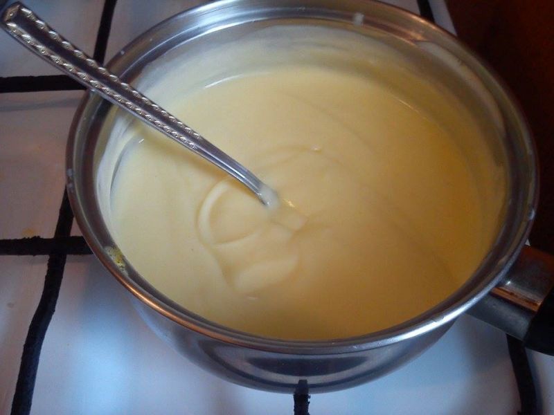 Słodki sos waniliowy