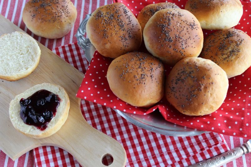 Słodkie bułeczki z makiem