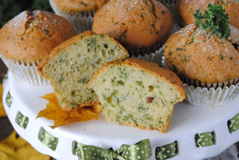 Słodkie muffinki z jarmużem