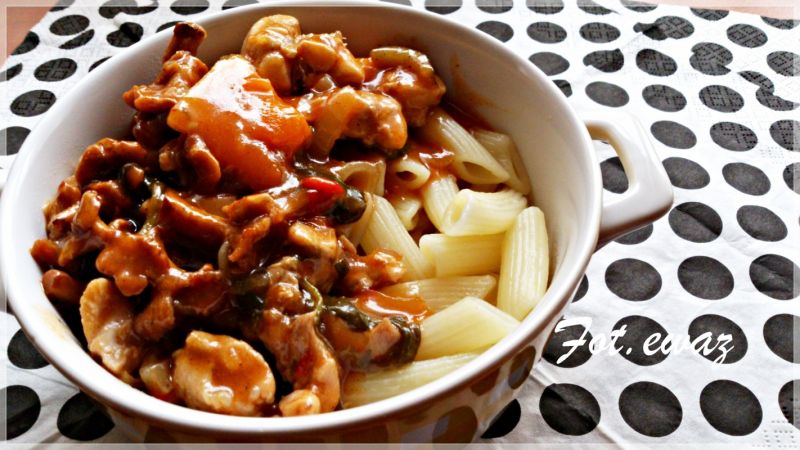 Słodko - kwaśna potrawka z kurczaka