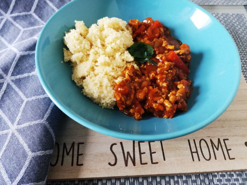 Słodko - kwaśny gulasz z kaszą kuskus