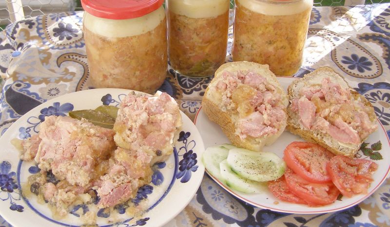 Słoikowe mięso do pieczywa