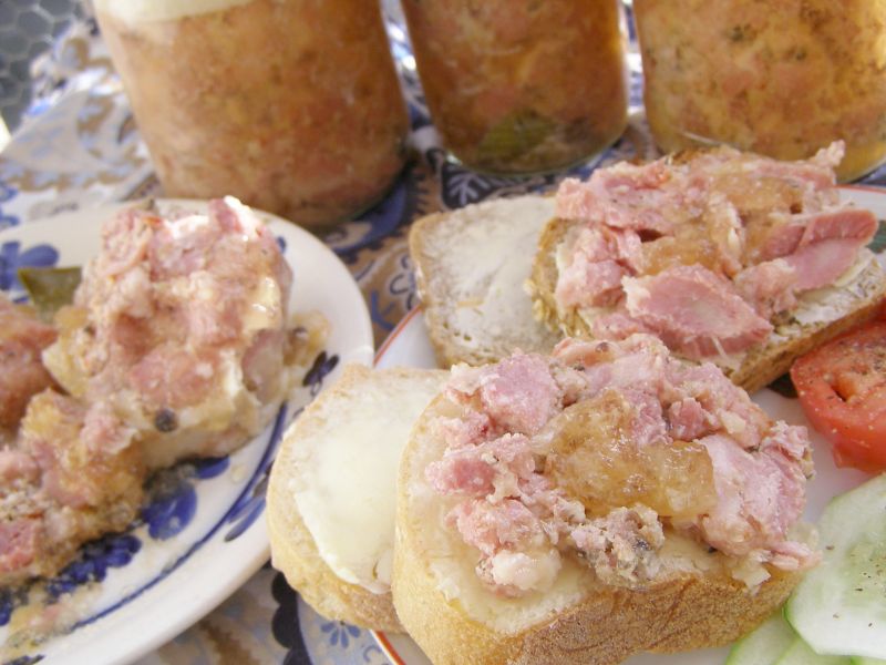 Słoikowe mięso do pieczywa