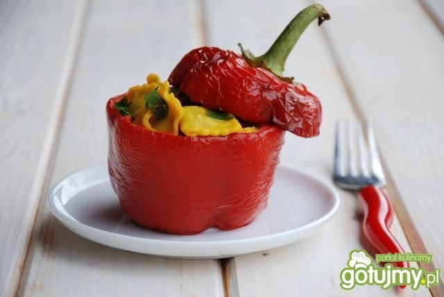 Słoneczne ravioli z pieczoną papryką Słoneczne ravioli z pieczoną papryką