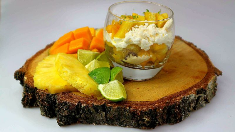 Słoneczny bałagan z ananasem i mango Słoneczny bałagan z ananasem i mango