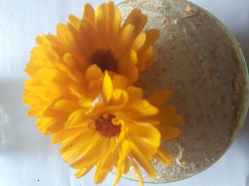 Słoneczny twarożek nagietkowy, zdrowe smarowidło.