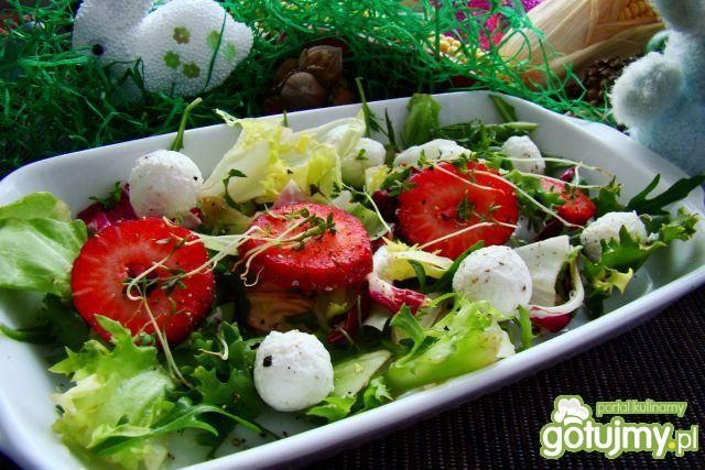 Smaczna śniadaniowa sałatka  Smaczna śniadaniowa sałatka