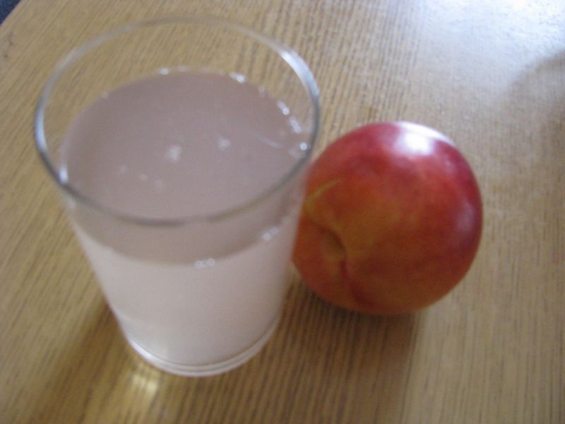 Smaczny kompot z nektarynek