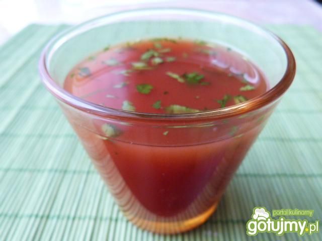 Smaczny napój jabłkowo-pomidorowy