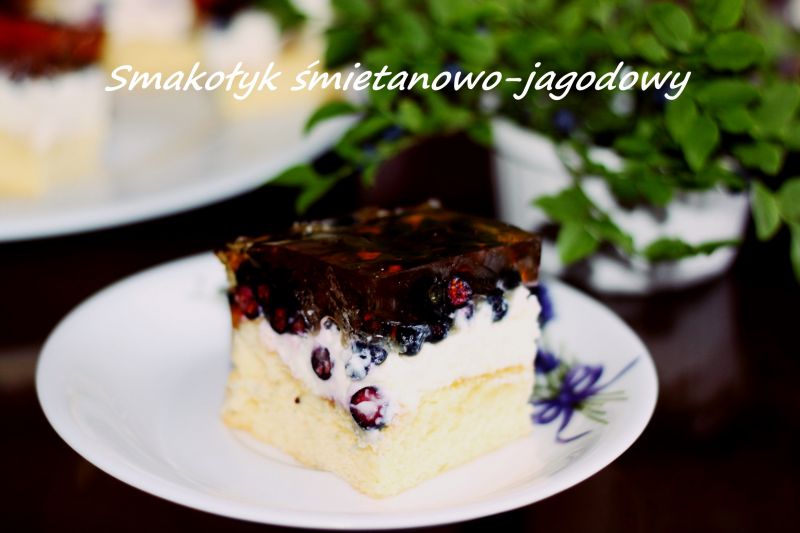 Smakołyk śmietanowo jagodowy Smakołyk śmietanowo jagodowy