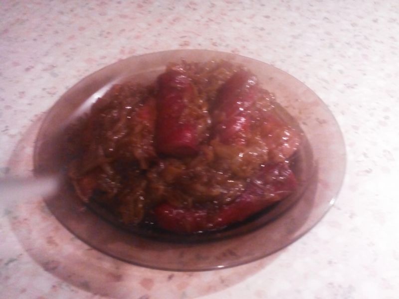 Smażona kiełbaska z cebulką Smażona kiełbaska z cebulką