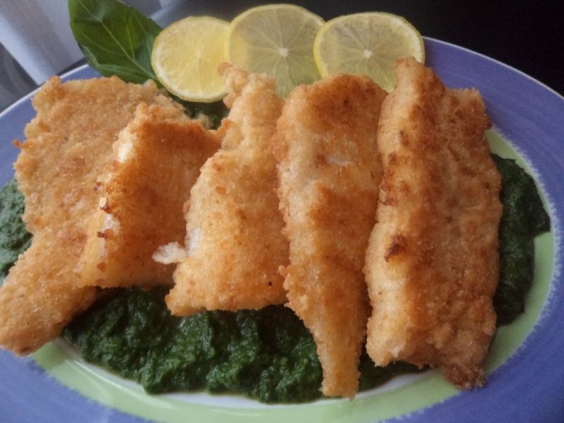 Smażona limanda ze szpinakiem