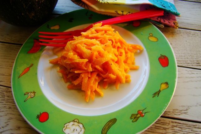 Smażona marchewka z śmietaną  Smażona marchewka z śmietaną