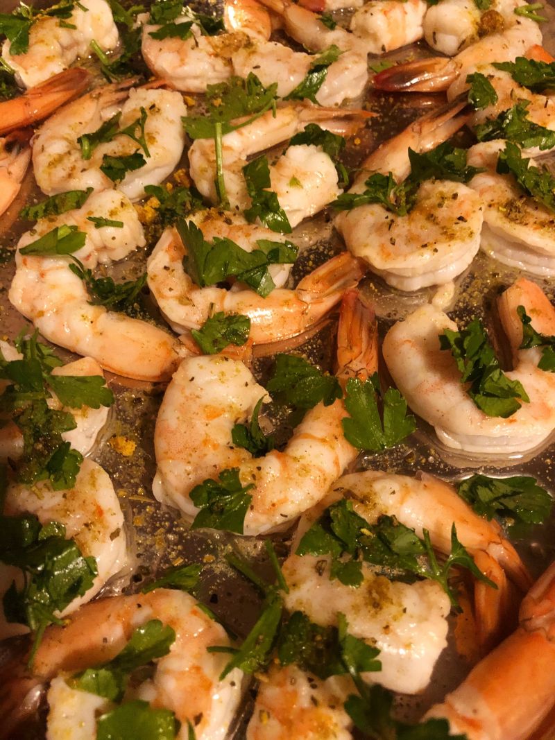 Smażone krewetki z czosnkiem i pietruszką Smażone krewetki z czosnkiem i pietruszką