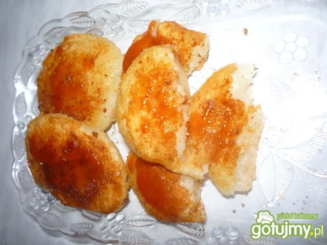 Smażone kuleczki z makaronem