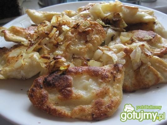 Smażone pierogi z kartoflanym farszem