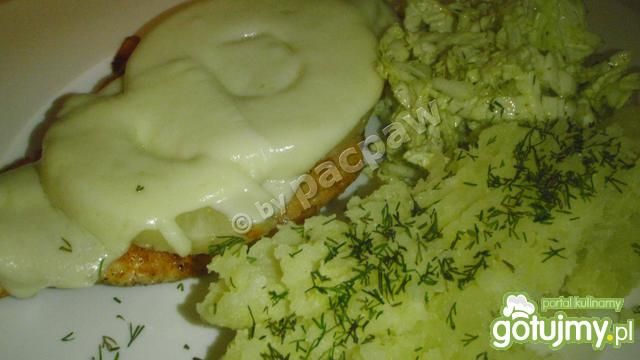 Smażone piersi z kurczaka z ananasem