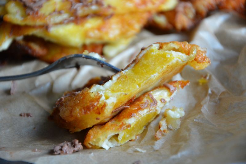 Smażone plantany w cieście serowym Smażone plantany w cieście serowym