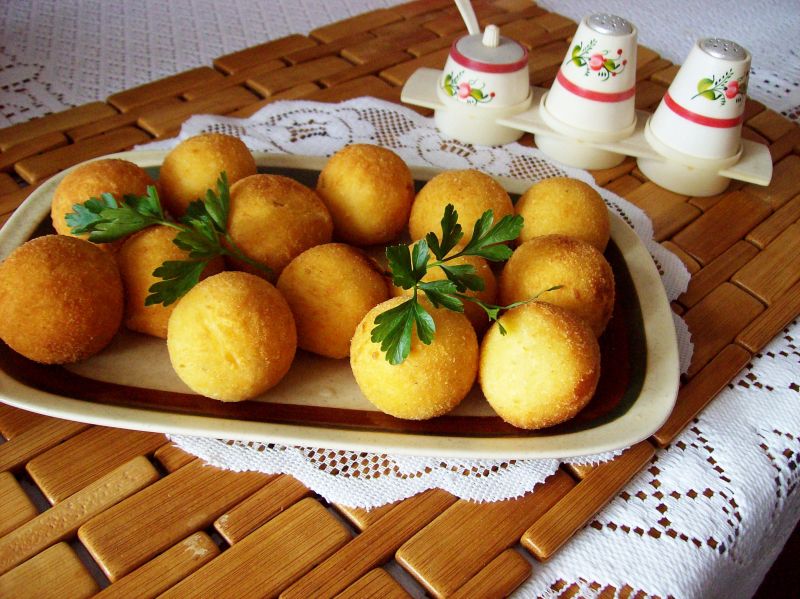 Smażone ziemniaczane kulki