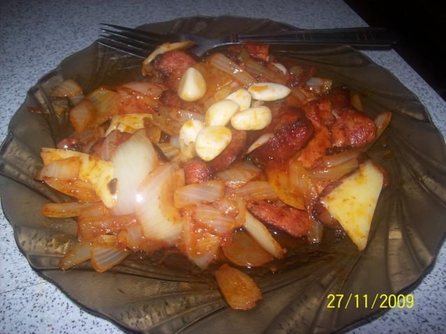 smażonka z serem i czosnkiem marynowanym