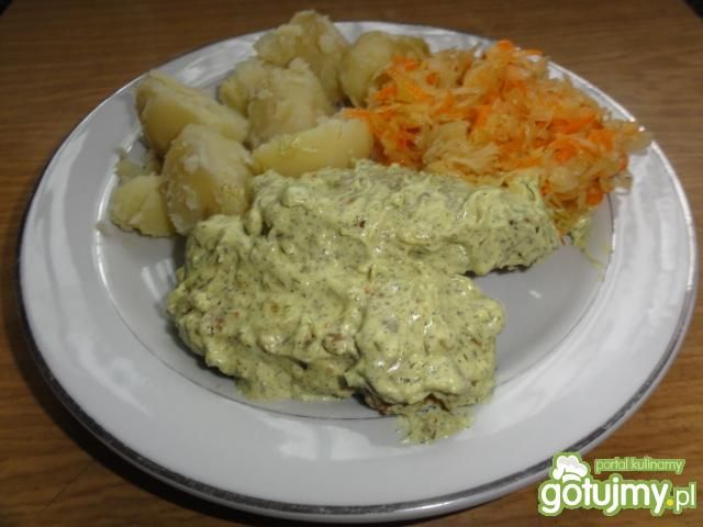 Smażony dorsz w sosie śmietanowo-ziołowy Smażony dorsz w sosie śmietanowo-ziołowy