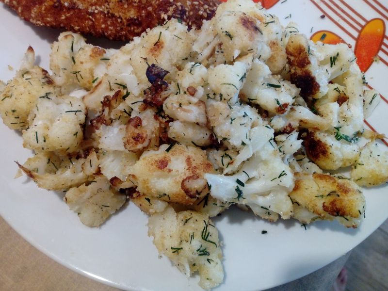 Smażony kalafior z koperkiem