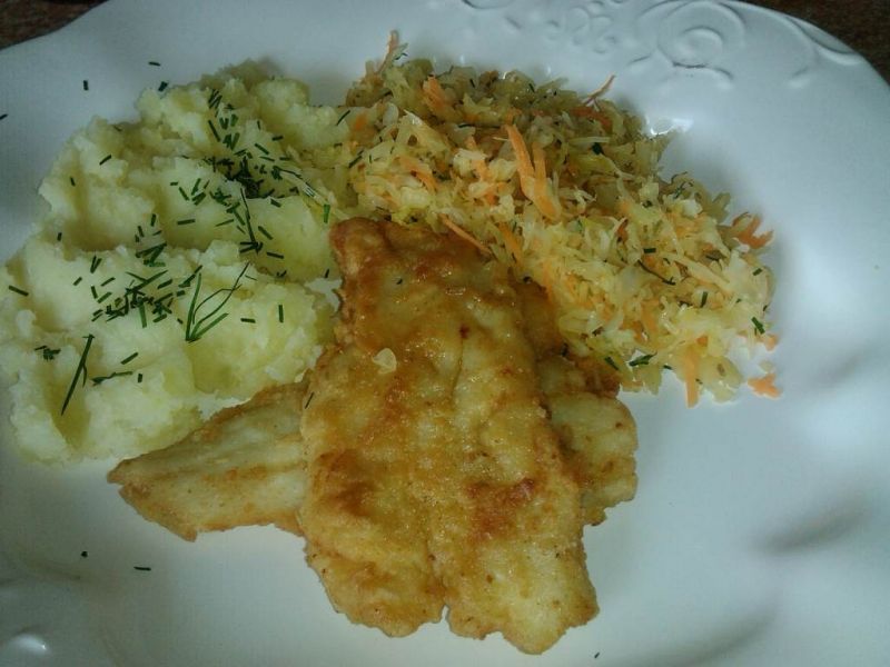 Smażony klasyczny morszczuk na oliwie z masłem 