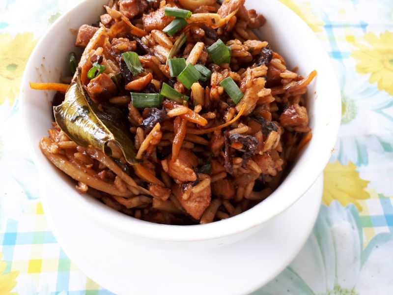 Smażony ryż z przyprawami