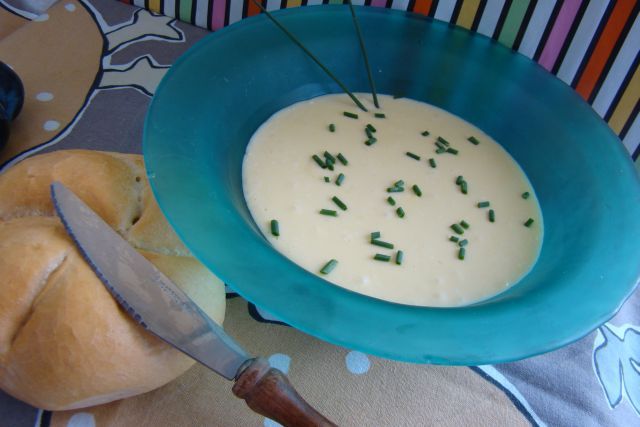 Smażony serek ze szczypiorkiem