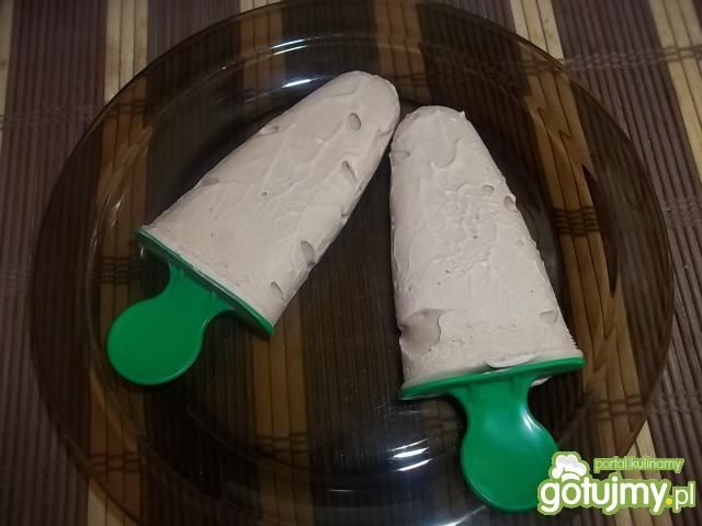 Śmietankowe lody czekoladowe