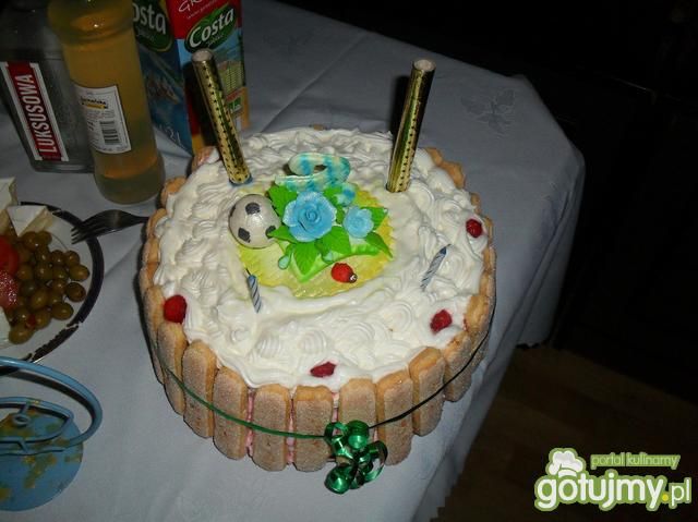 śmietankowo budyniowy tort