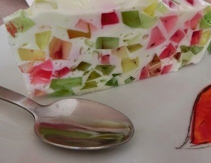 Śmietanowiec z galaretką Śmietanowiec z galaretką