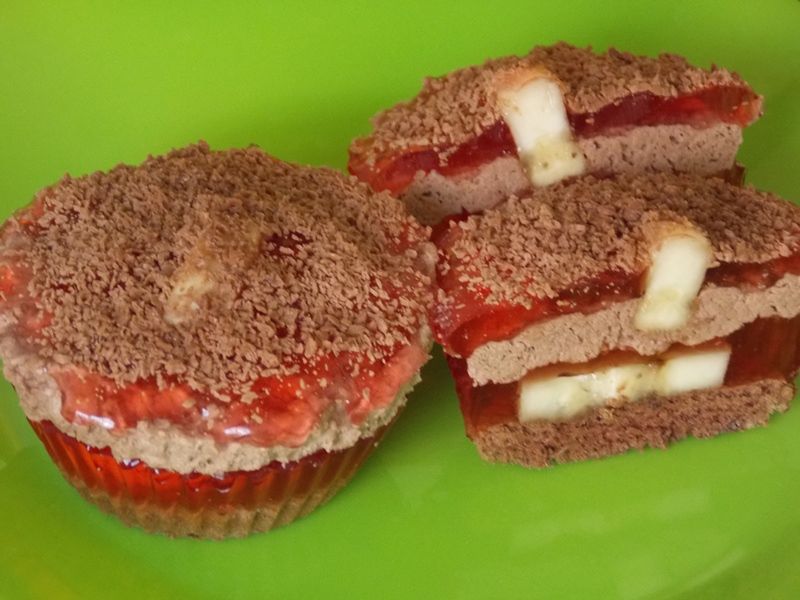 Śmietanowo bananowe babeczki Śmietanowo bananowe babeczki