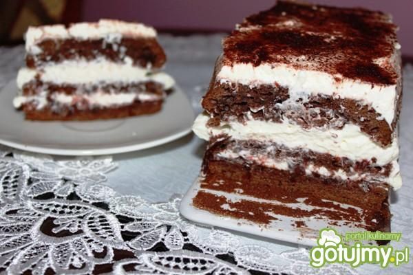 Śmietanowy przekładaniec  Śmietanowy przekładaniec