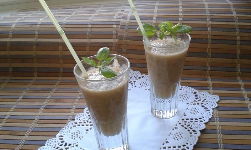 Smoothie owocowe z dodatkiem imbiru