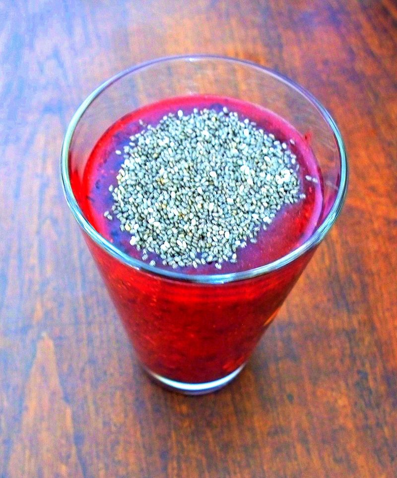 Smoothie truskawkowo jagodowe z chia Smoothie truskawkowo jagodowe z chia