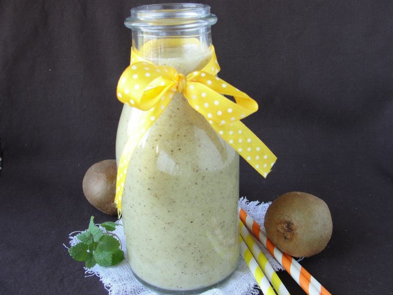 Smoothie z ananasa i kiwi Smoothie z ananasa i kiwi